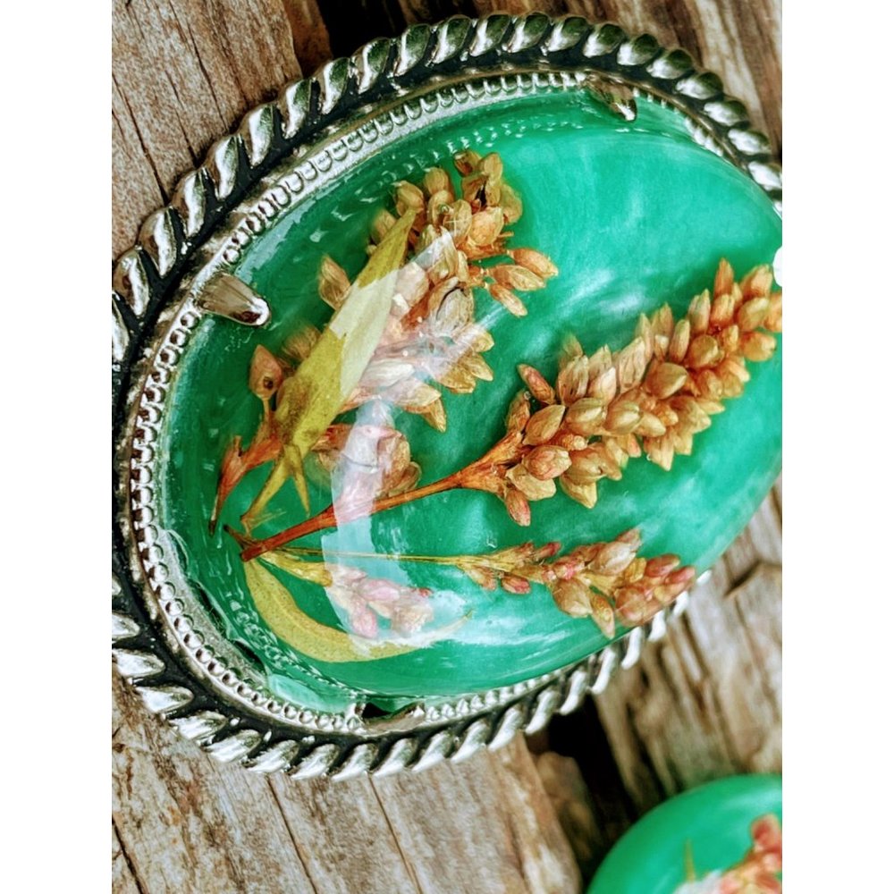 Vintage Pendant Earring Set Resin Encased Wheat Plant Green - Picture 3 of 11